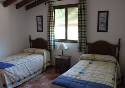 G11 - Twin bedroom.