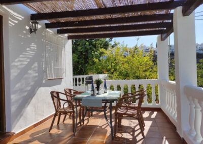 G04 - overdægget terrasse