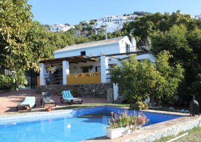 G10 - The villa and pool.