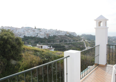 R13 - South faced terrace with great views.