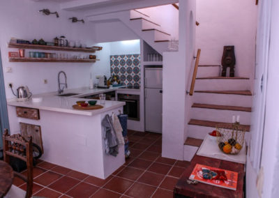 R12 - Charming kitchen.