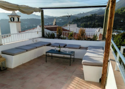 R17 - Beautiful terraces with views.