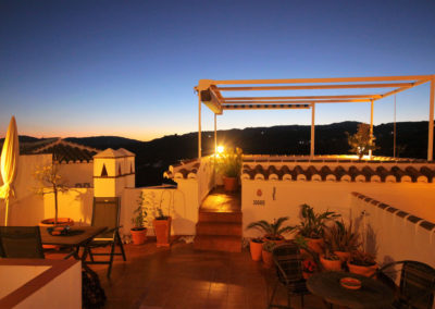 R24 - Enjoy the evening on the terrace..