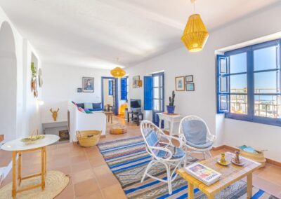 R27 - living room