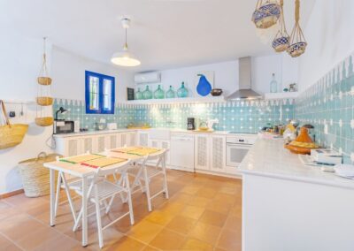 R27 - kitchen