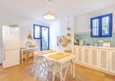 R27 - kitchen