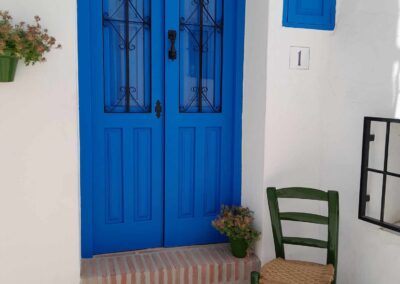 R05 - Front door