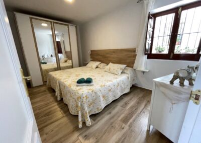 R33 - bedroom 2