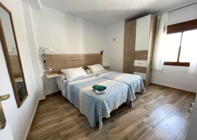 R33 - bedroom 1