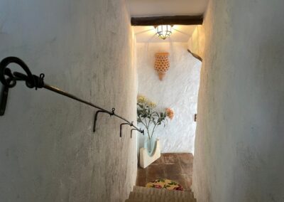 G17 - stairs down from the main entrance