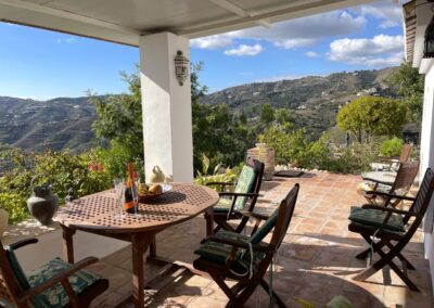 G17 - terrace outside the living room