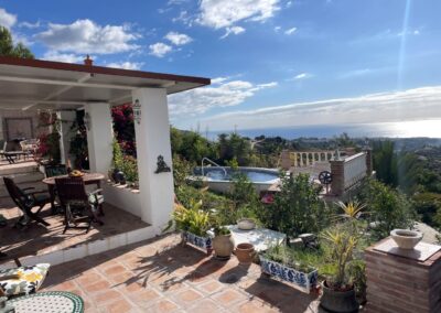 G17 - terrace outside the living room