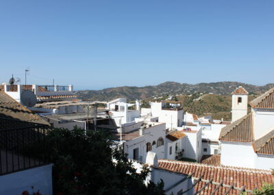 R33 - view