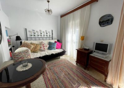 R19 - Living room