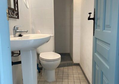 R19 - Bathroom