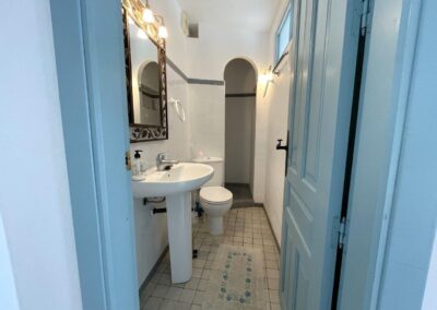 R19 - Bathroom