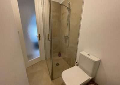 R34 - bathroom 2