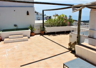 R17 - Top terrace