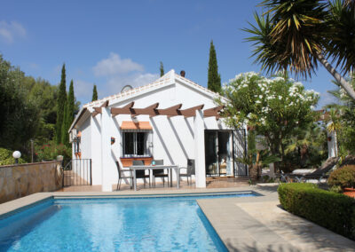 G55 - The villa seen from the pool.