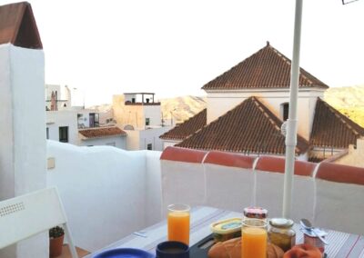 R04 - Morgenmad på terrassen