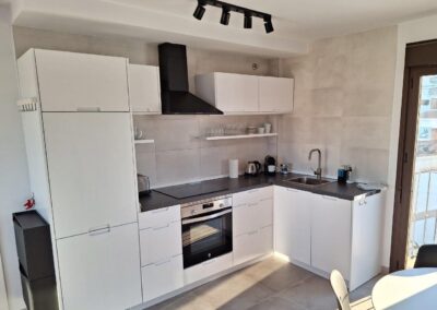 B04 - Kitchen