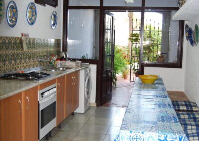 B397-kitchen and patio