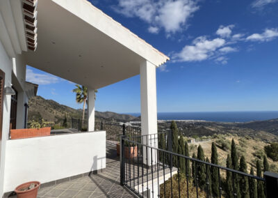 G24 - Enjoy the views