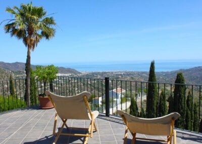 G398 - terrace and view