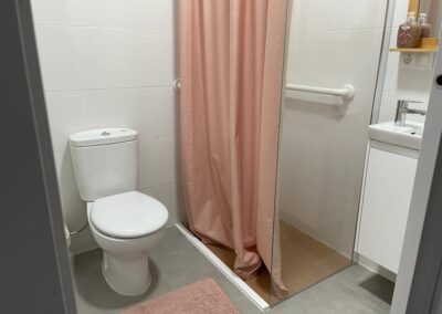 B10 - Bathroom