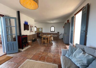 G408 - living room