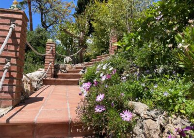 R07 - the garden