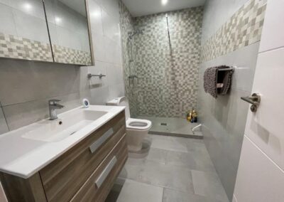 R22 - bathroom