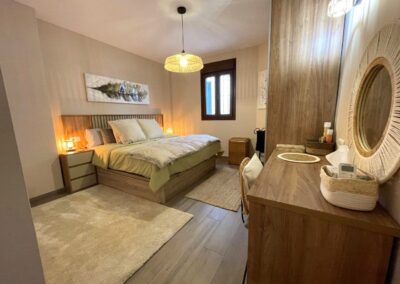 R22 - master bedroom