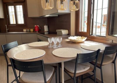 R22 - dining area