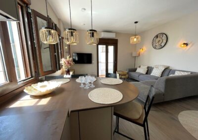 R22 - dining area