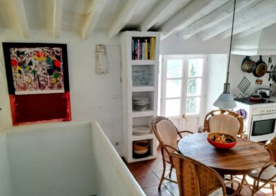 R15 - Dining area