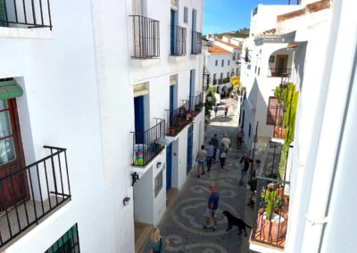 R416 - view to the street from bedroom 2