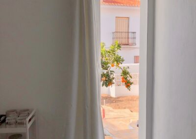 B02 - door to the garden from separate apartment