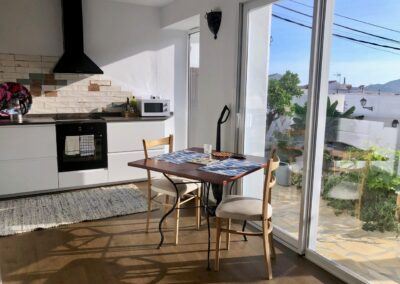 B02 - kitchen with panoramic windows