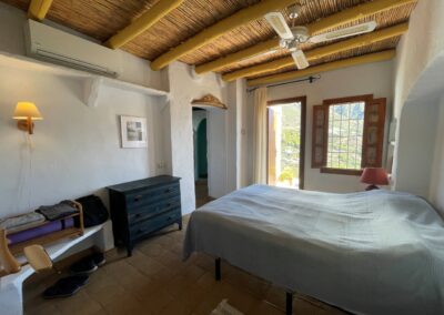 G422 - bedroom 1