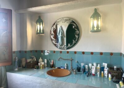 G422 - bathroom 1