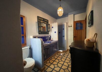 G422 - bathroom 2