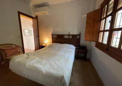 G422 - bedroom 2