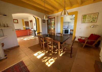 G422 - dining area