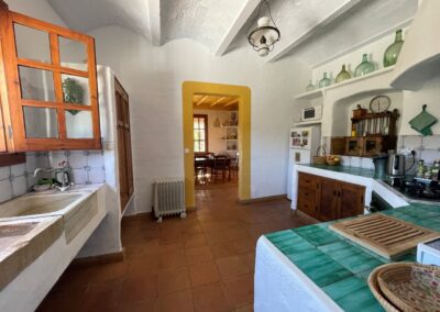 G422 - kitchen