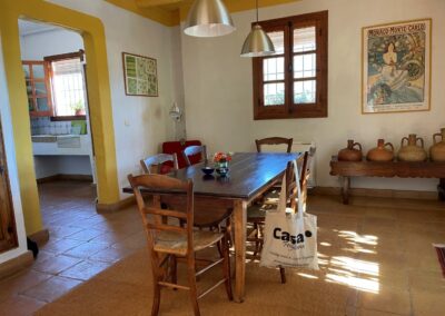 G422 - dining area