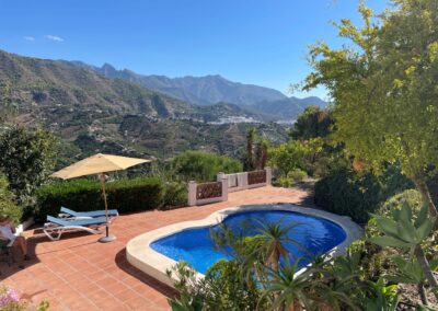 G422 - pool area