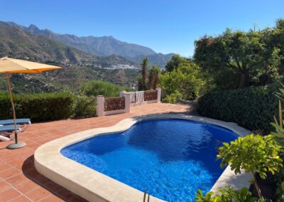 G422 - pool area