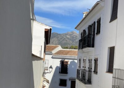 B423 - view from balcony in living room and bedroom