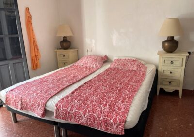 B423 - bedroom